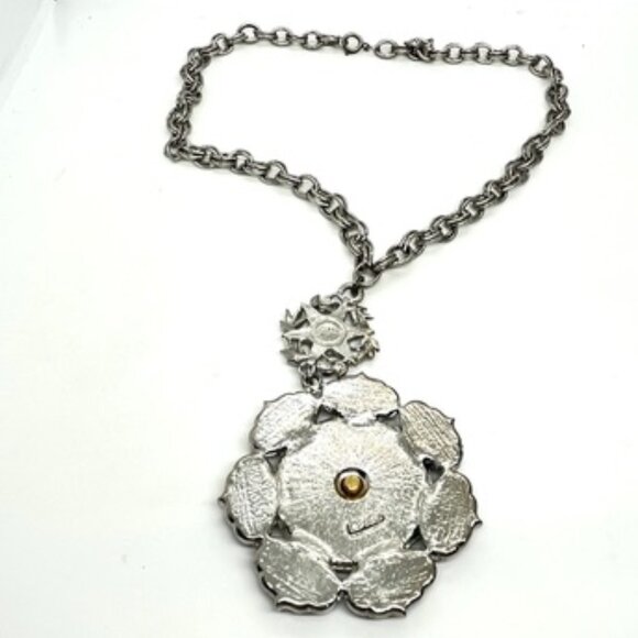 VINTAGE CAPRI STATEMENT NECKLACE SUN MEDALLION GREEK REVIVAL ENAMEL CHUNKY 70S - Picture 11 of 13